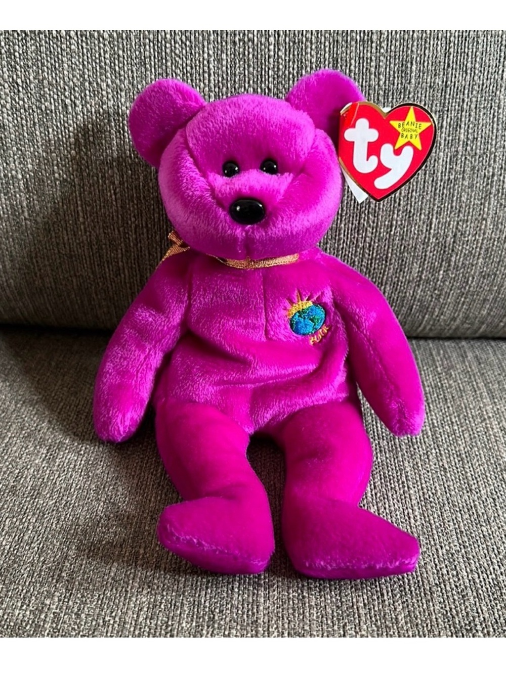 Ty Bright Pink Plush Beanie Baby Bear with Embroidered Globe (millenium)